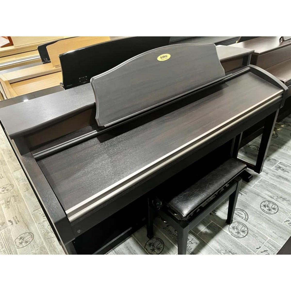 Đàn piano điện Kawai PW1000 dáng tủ màu nâu gỗ sang trọng tại cửa hàng TÂN NHẠC CỤ