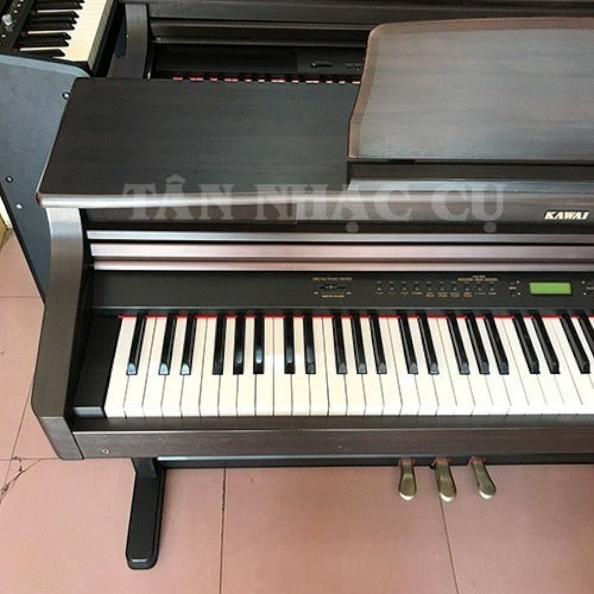 Đàn piano điện Kawai PW950 màu nâu vân gỗ sang trọng tại cửa hàng TÂN NHẠC CỤ