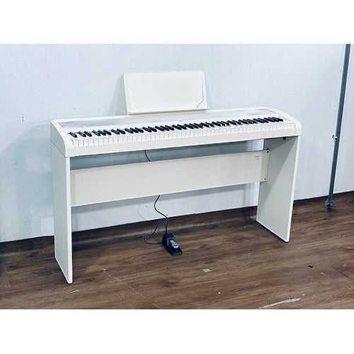 Đàn piano điện Korg B1 màu trắng thiết kế gọn nhẹ với bàn phím búa NH tại cửa hàng TÂN NHẠC CỤ