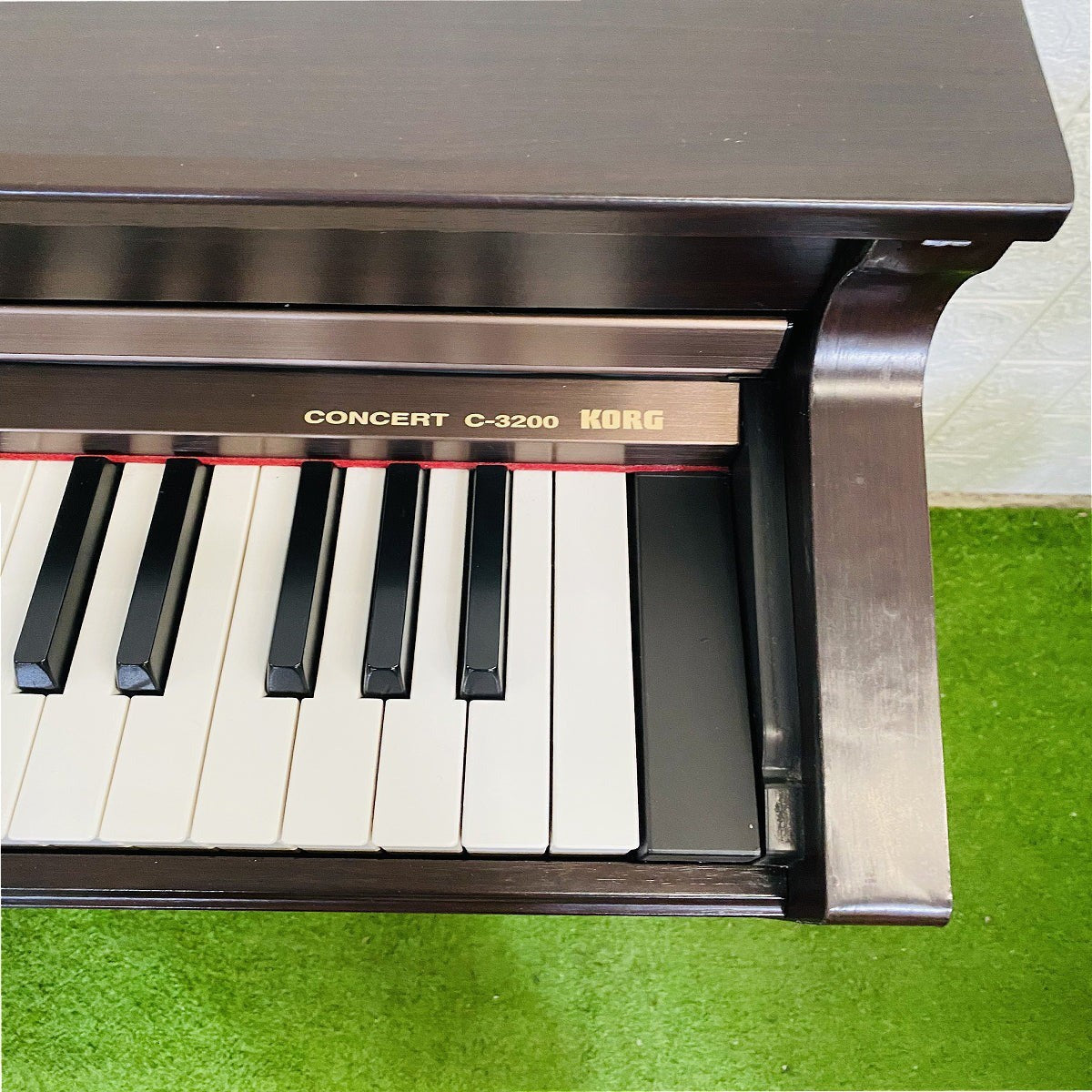 Đàn piano điện Korg C3200 màu nâu gỗ sang trọng với bàn phím búa RH2 tại TÂN NHẠC CỤ