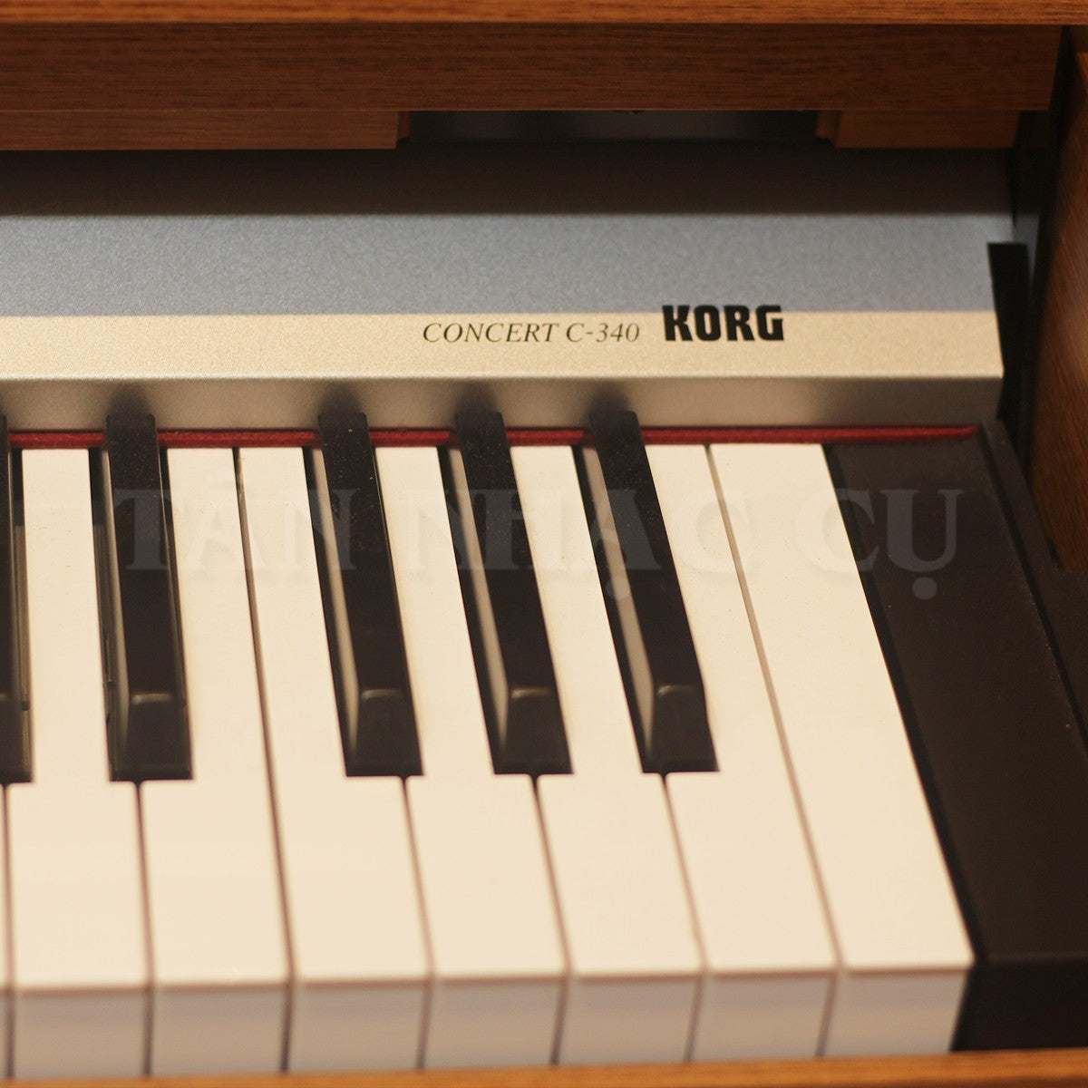 Bàn phím đàn piano điện Korg C340 màu gỗ hồng đậm tại cửa hàng TÂN NHẠC CỤ với cơ chế phím RH3 chân thực