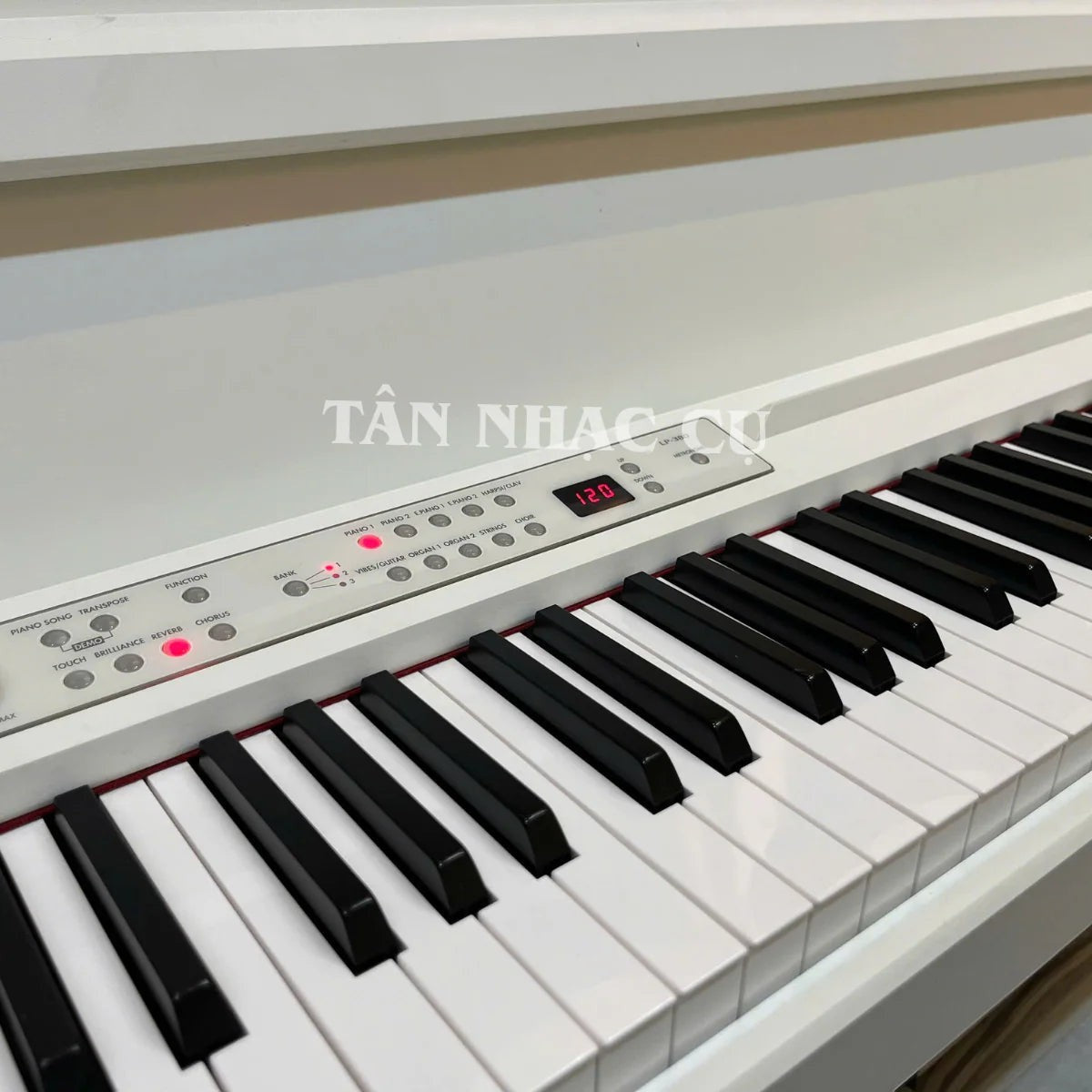 Đàn piano điện Korg LP380 màu trắng với bàn phím RH3 cao cấp tại TÂN NHẠC CỤ