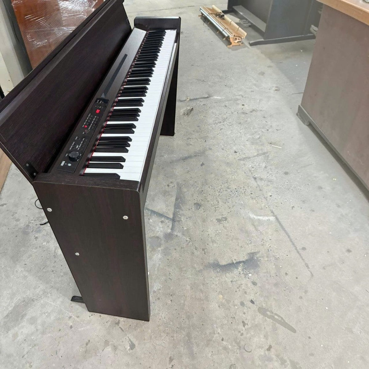 Đàn piano điện Korg LP380 màu vân gỗ sang trọng với bàn phím búa RH3 cao cấp tại cửa hàng Tân Nhạc Cụ