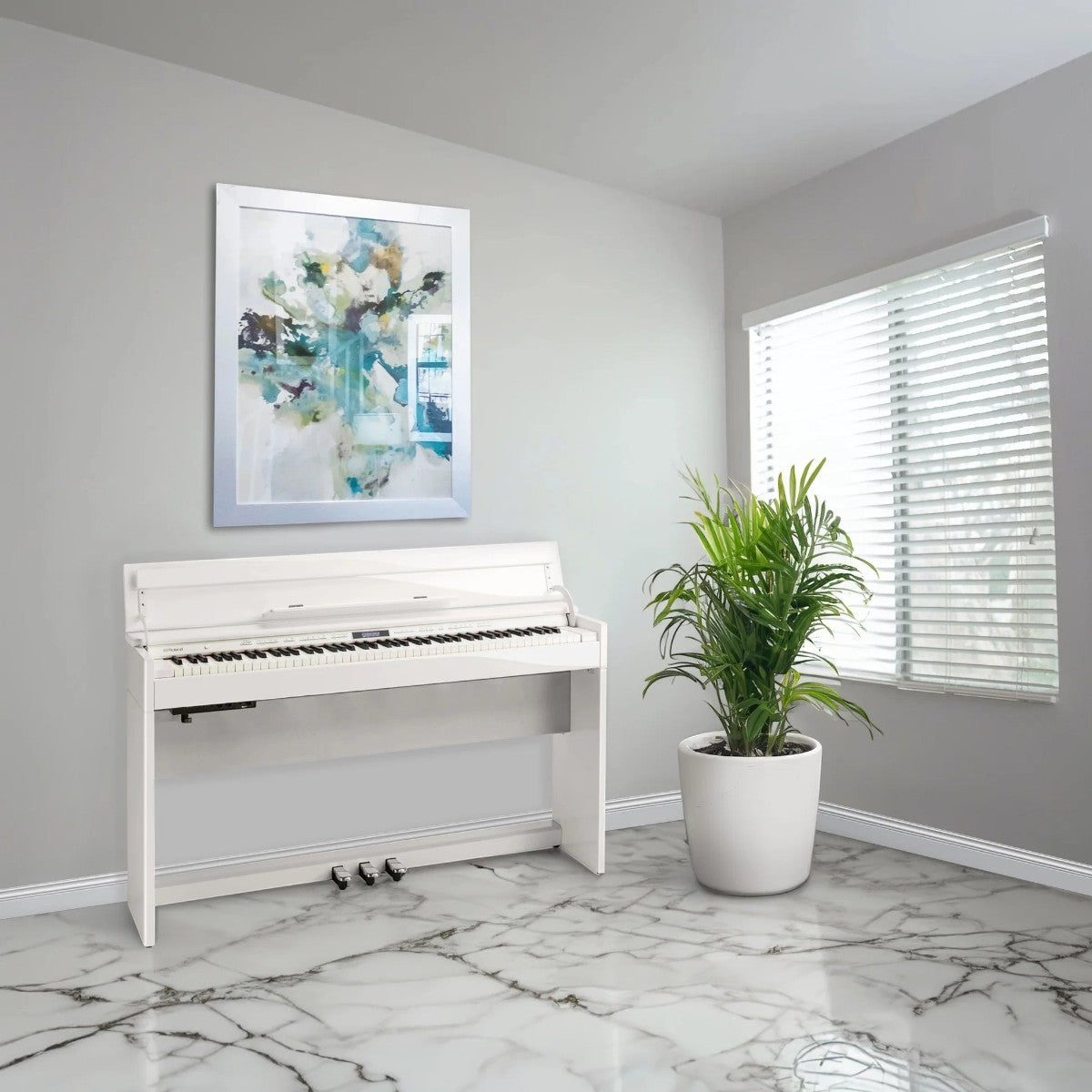 Đàn piano điện Roland DP603 màu trắng thanh lịch trong không gian phòng khách hiện đại tại TÂN NHẠC CỤ