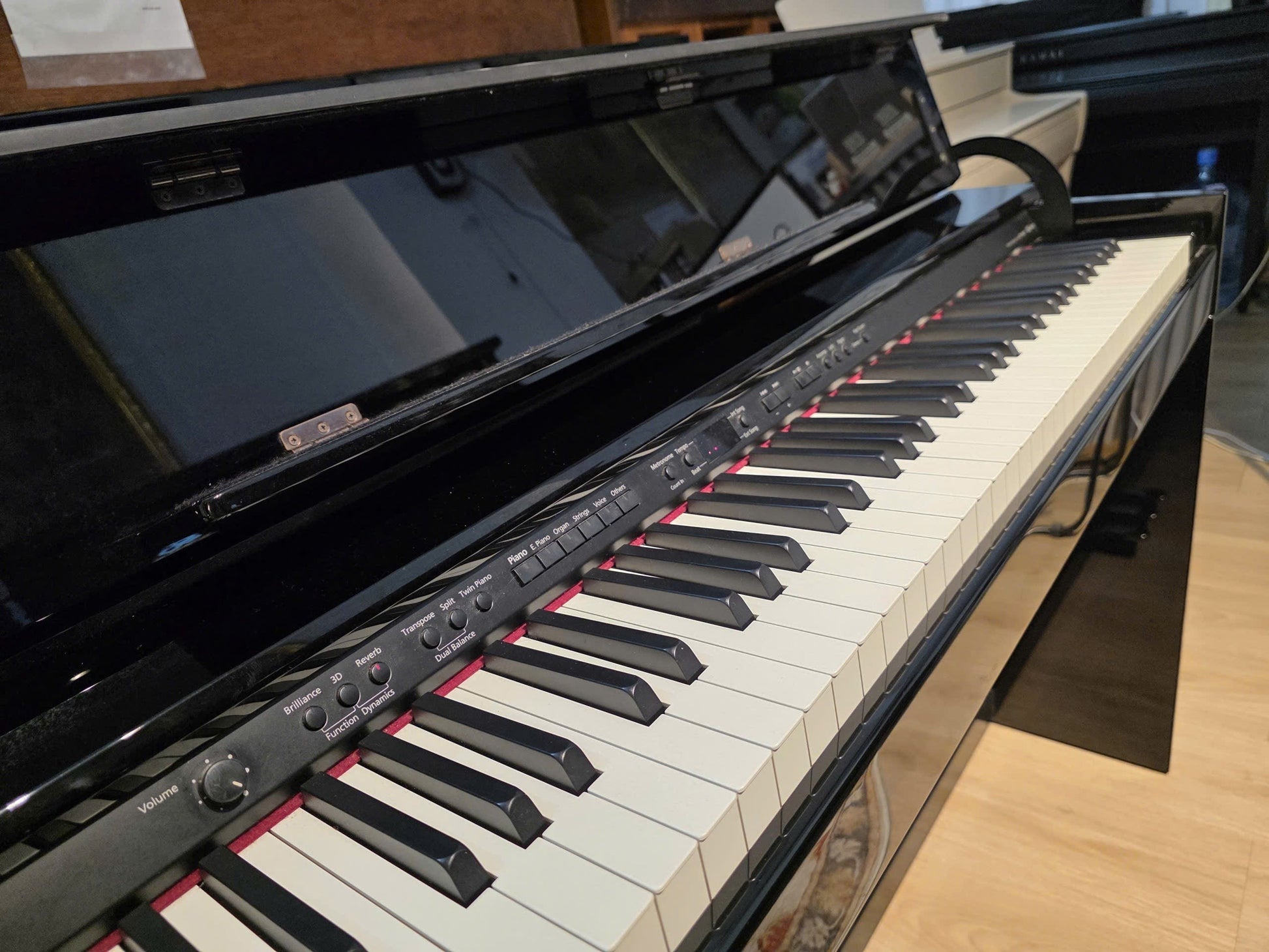 Đàn piano điện Roland DP990R PE màu nâu bóng sang trọng với bàn phím PHA II Ivory Feel tại TÂN NHẠC CỤ