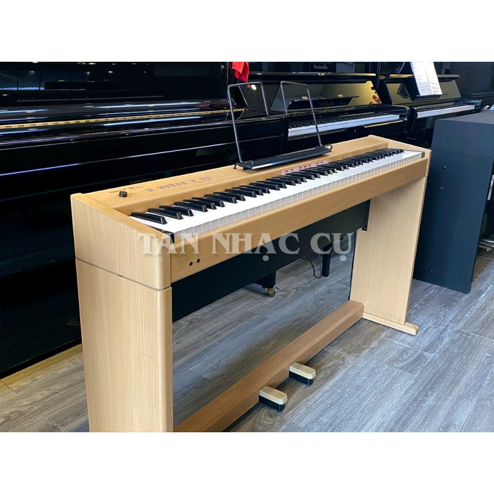 Đàn piano điện Roland F-30 màu gỗ tự nhiên thiết kế gọn gàng, 88 phím tại TÂN NHẠC CỤ
