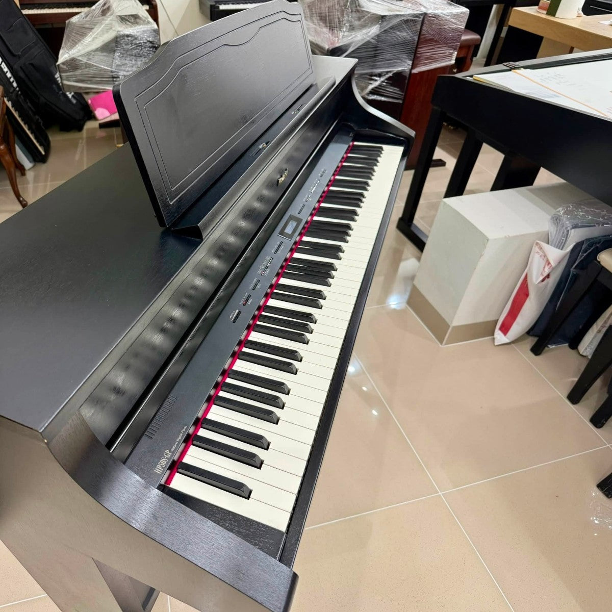 Đàn piano điện Roland HP508GP màu đen bóng gương sang trọng tại Tân Nhạc Cụ