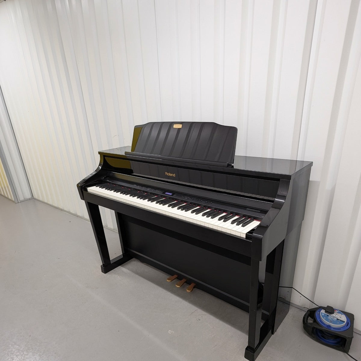 Đàn piano điện Roland HP508GP màu đen bóng gương sang trọng tại TÂN NHẠC CỤ