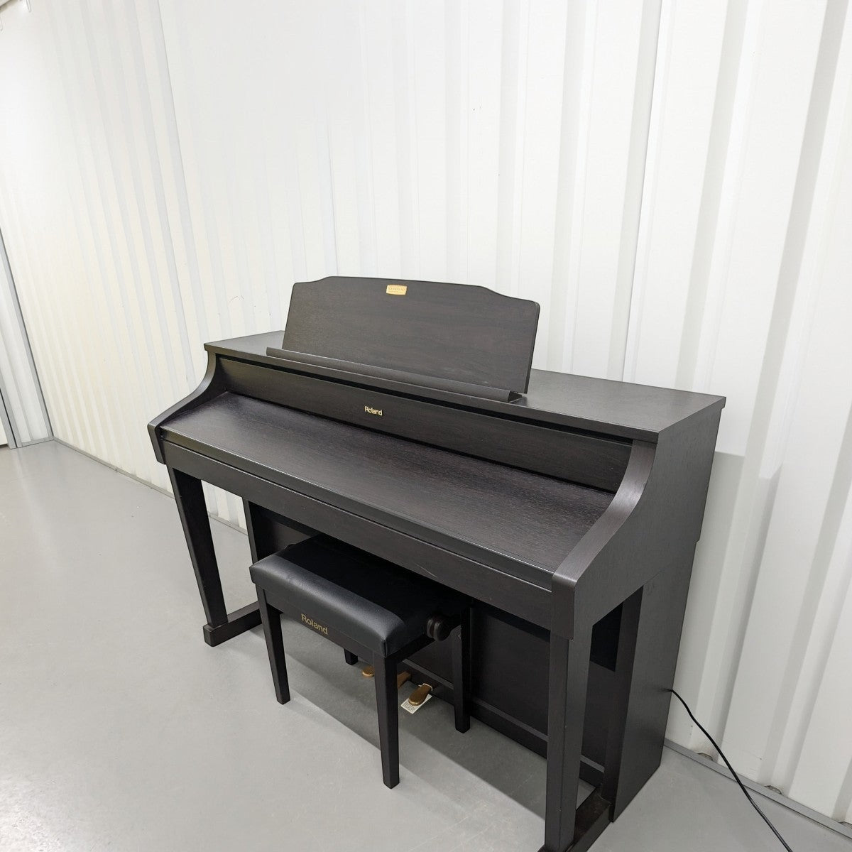 Đàn piano điện Roland HP508GP màu đen sang trọng tại TÂN NHẠC CỤ, thiết kế dáng tủ cao cấp với bàn phím búa PHA-4