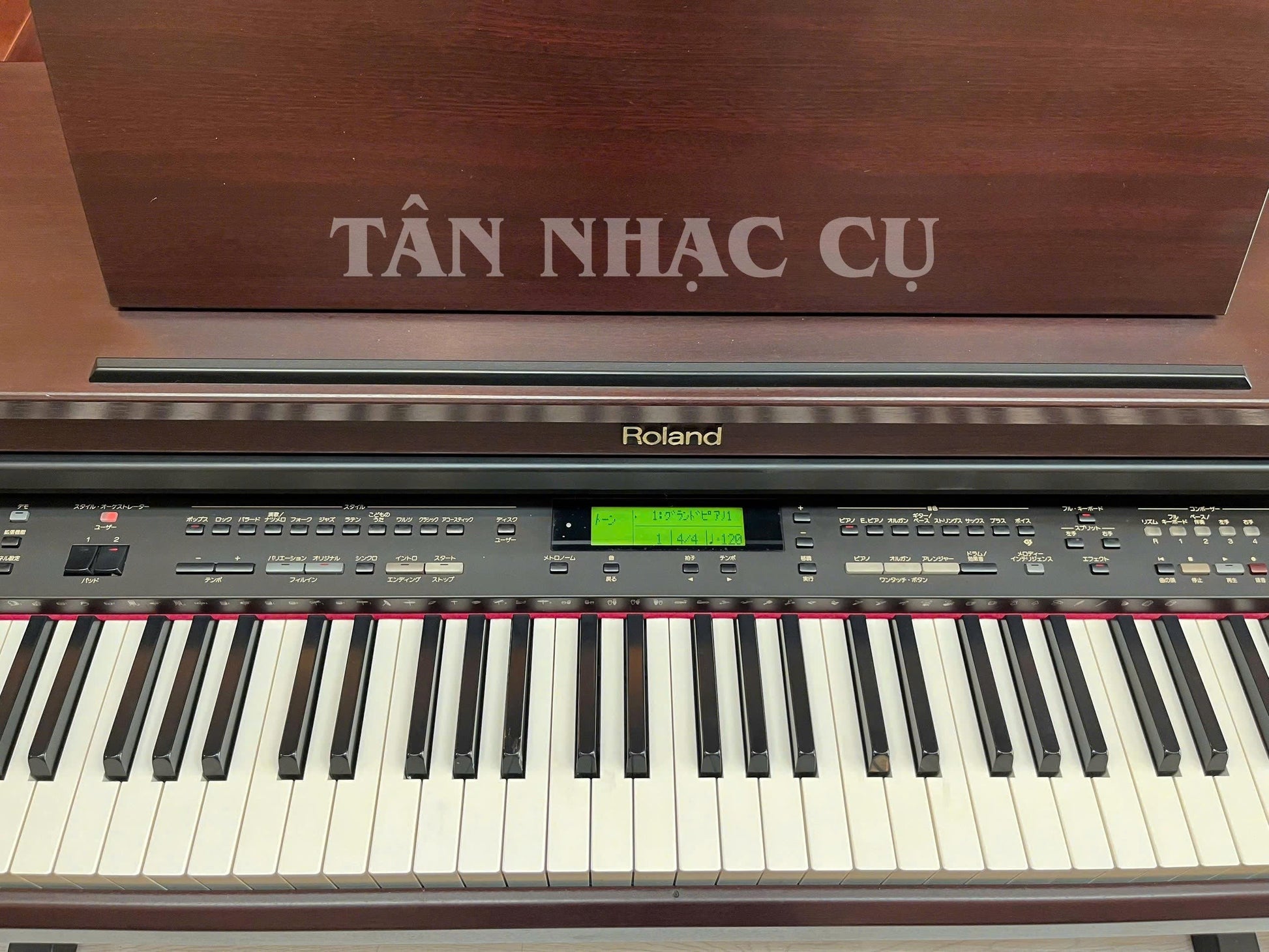 Đàn piano điện Roland KR277 màu gỗ mahogany sang trọng với bảng điều khiển đa năng tại cửa hàng TÂN NHẠC CỤ