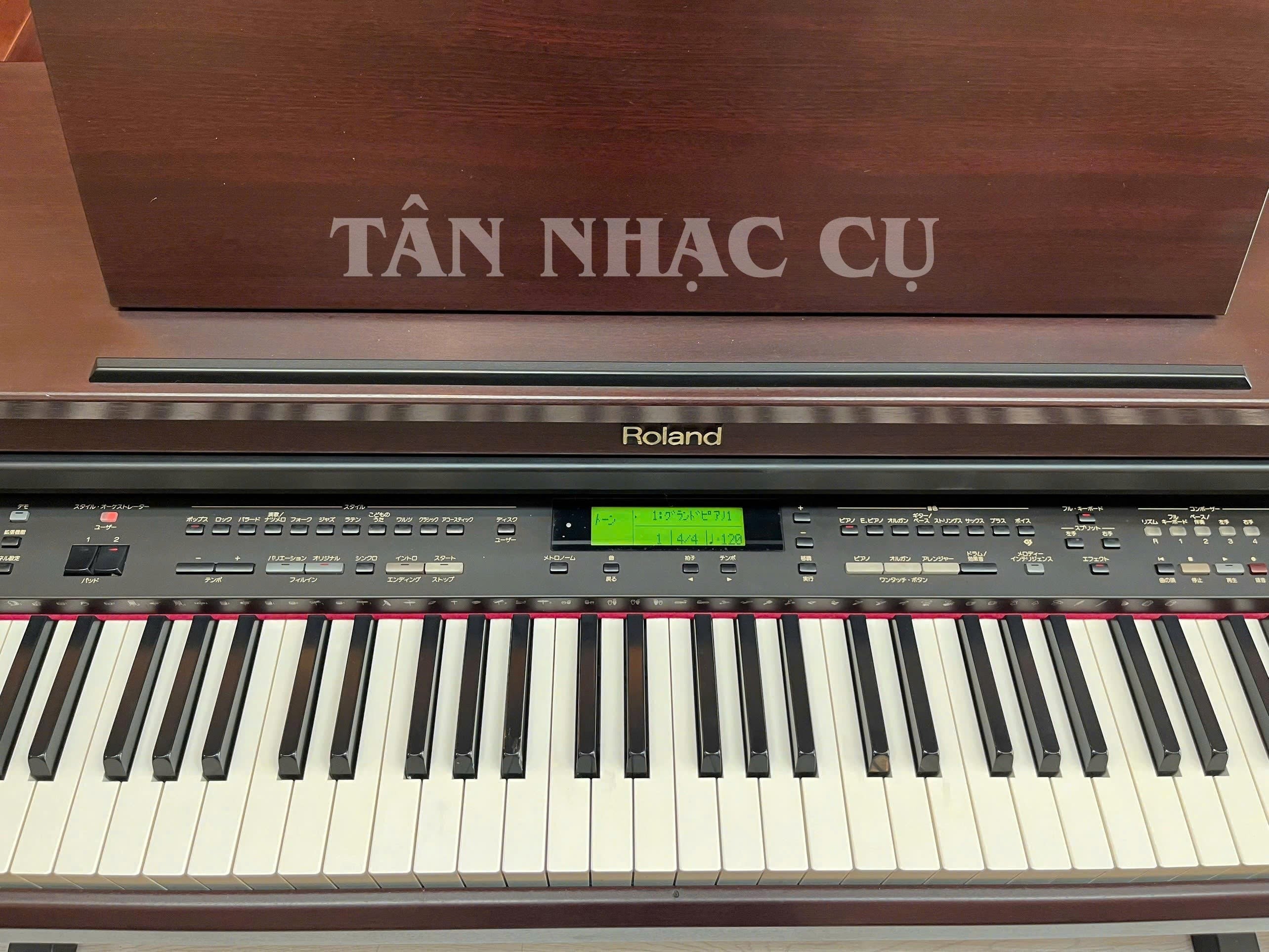 Đàn piano điện Roland KR277 màu gỗ mahogany sang trọng với bảng điều khiển đa năng tại cửa hàng TÂN NHẠC CỤ