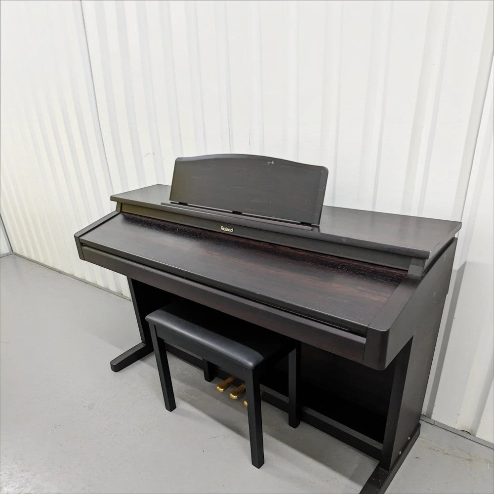 Đàn piano điện Roland KR375 màu nâu gỗ sang trọng với thiết kế 88 phím búa tại Tân Nhạc Cụ