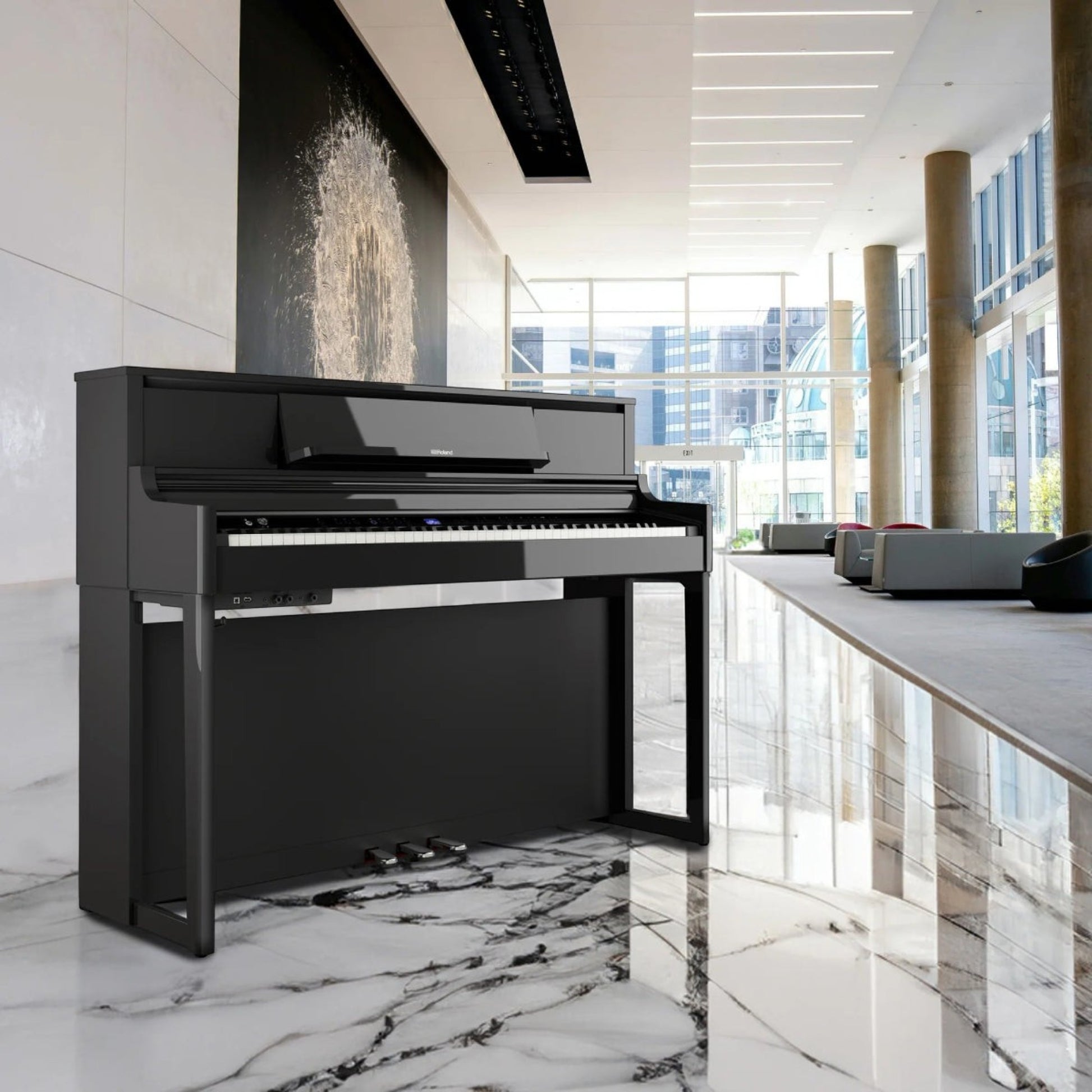 Đàn piano điện Roland LX-5 màu đen sang trọng với thiết kế tủ đứng hiện đại tại showroom TÂN NHẠC CỤ