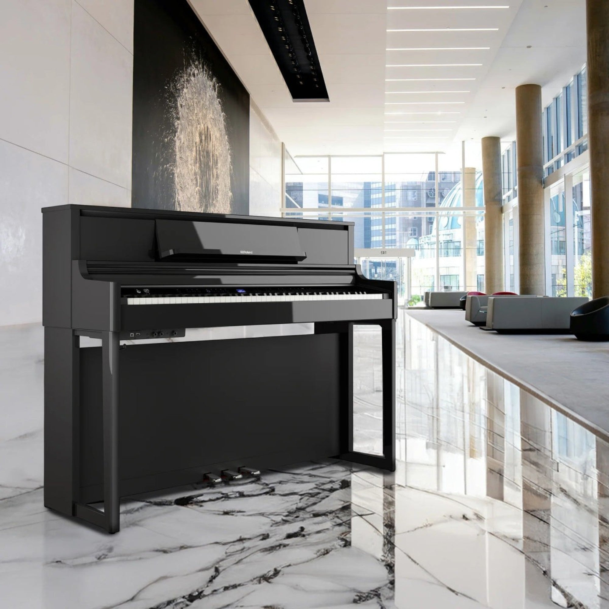 Đàn piano điện Roland LX-5 màu đen sang trọng với thiết kế tủ đứng hiện đại tại showroom TÂN NHẠC CỤ