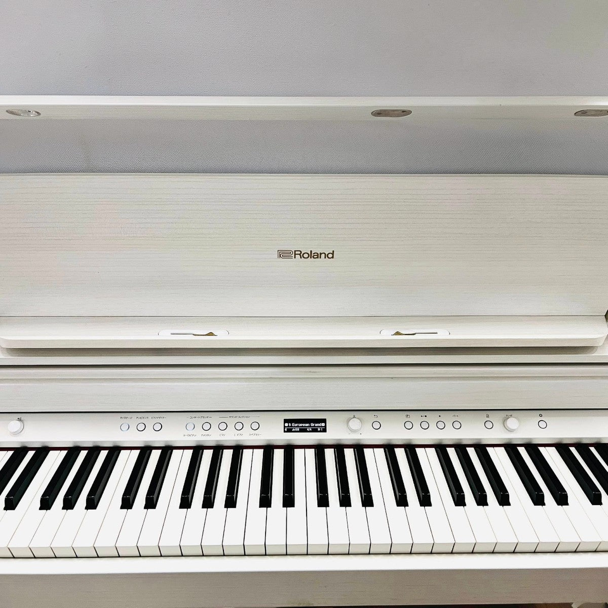 Đàn piano điện Roland LX706 GP màu trắng trang nhã tại TÂN NHẠC CỤ với bàn phím Hybrid Grand cao cấp