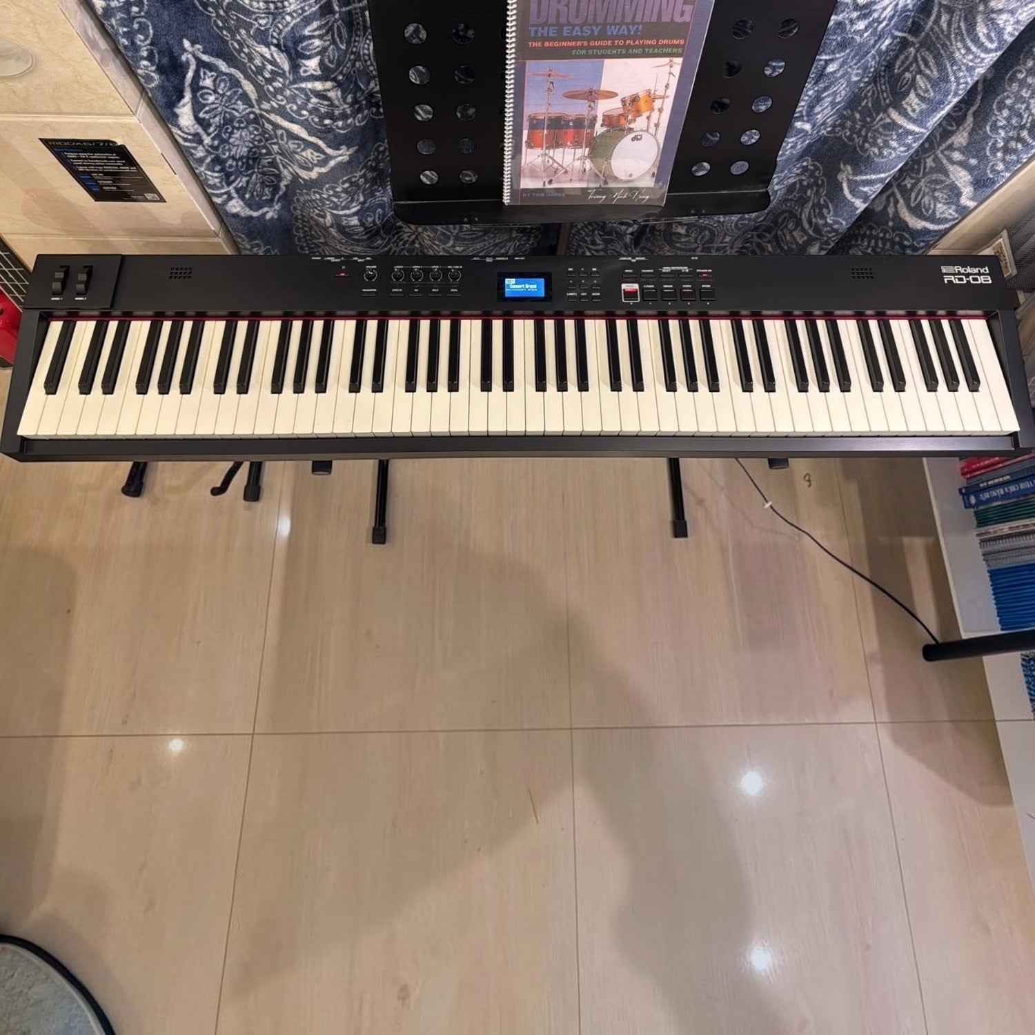 Đàn piano điện Roland RD-08 màu đen 88 phím tại showroom TÂN NHẠC CỤ