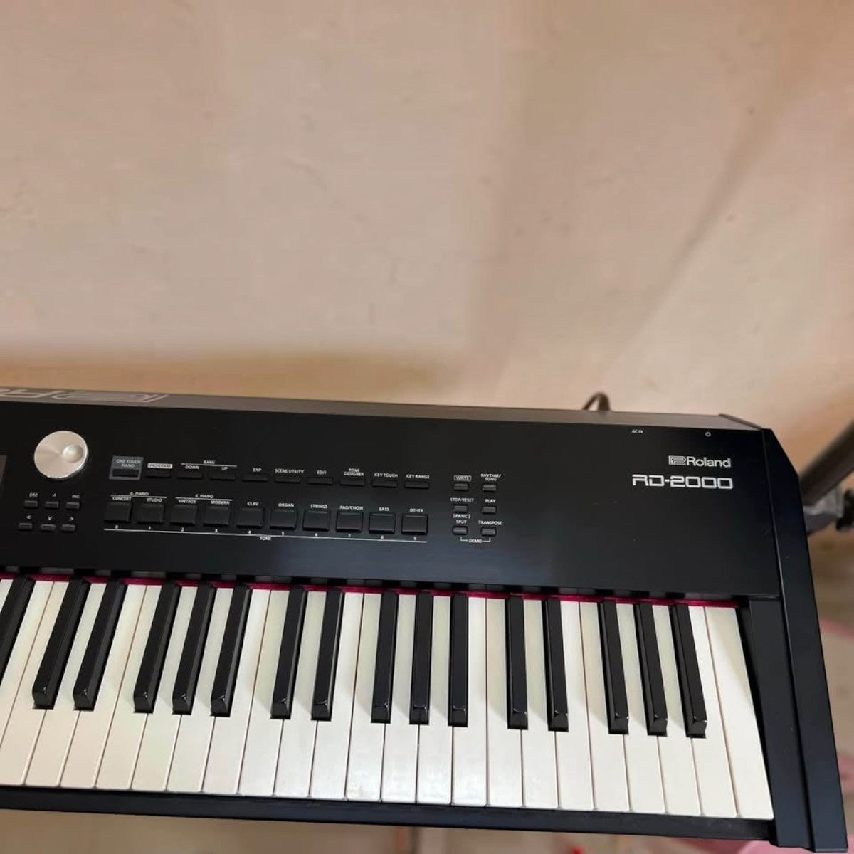 Đàn piano điện Roland RD-2000 màu đen chuyên nghiệp với bàn phím PHA-50 tại TÂN NHẠC CỤ