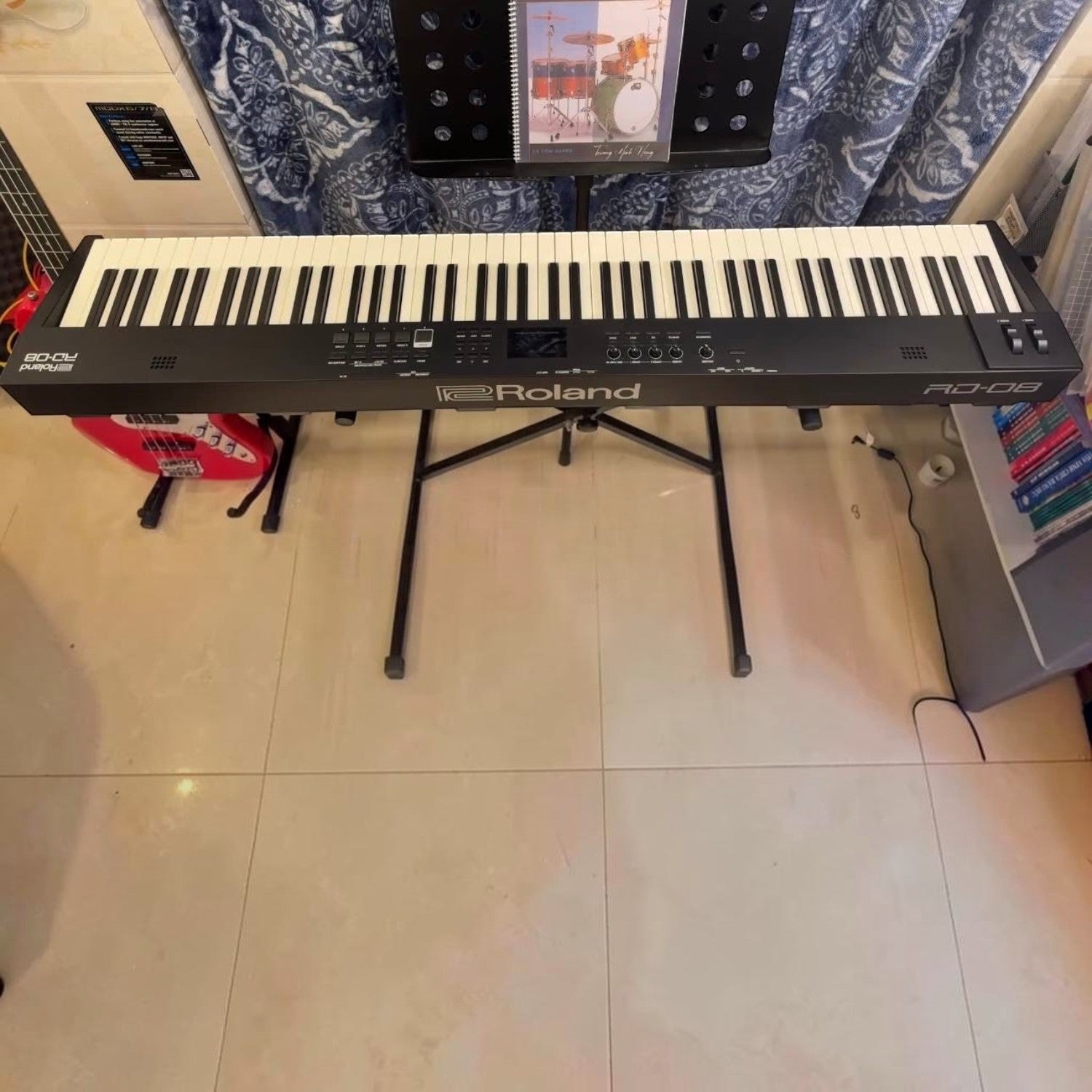 Đàn piano điện Roland RD-08 màu đen với 88 phím tại showroom TÂN NHẠC CỤ