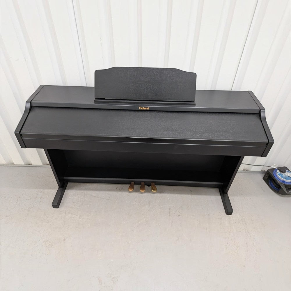 Đàn piano điện Roland RP401R màu đen dáng tủ sang trọng tại TÂN NHẠC CỤ