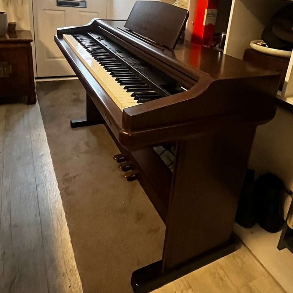 Đàn piano điện Technics SX-PR270 dáng tủ màu nâu gỗ sang trọng tại Tân Nhạc Cụ