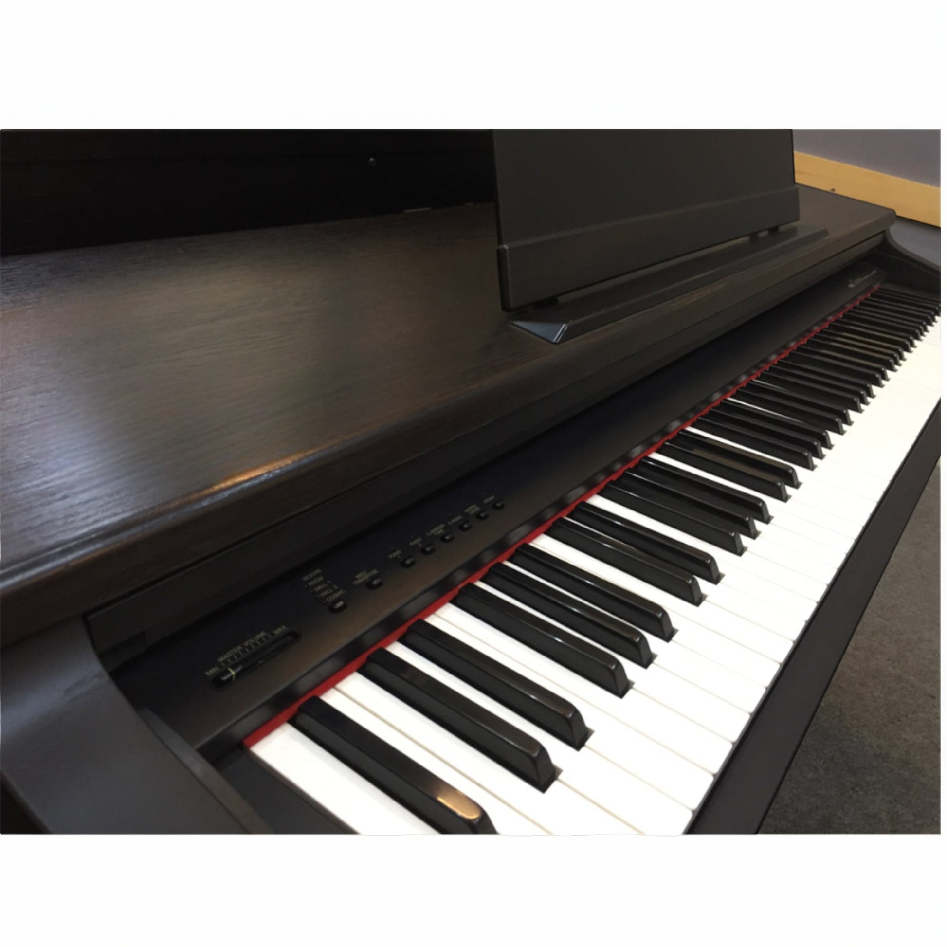 Đàn piano điện TÂN NHẠC CỤ Yamaha CLP122 màu nâu gỗ sang trọng với bàn phím 88 phím cảm ứng mượt mà