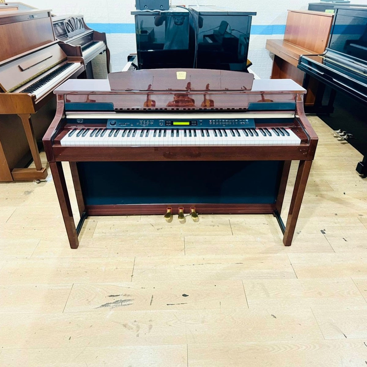 Đàn piano điện TÂN NHẠC CỤ Yamaha CLP-380 màu gỗ bóng sang trọng với bàn phím gỗ Natural Wood cao cấp