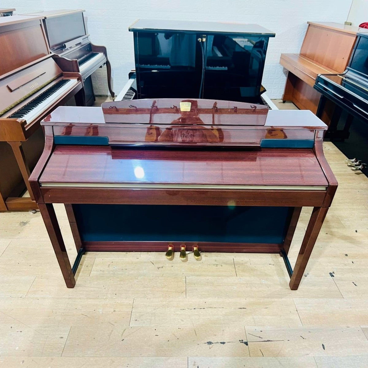Đàn piano điện TÂN NHẠC CỤ Yamaha CLP-380 màu gỗ gụ bóng sang trọng với bàn phím gỗ Natural Wood cao cấp