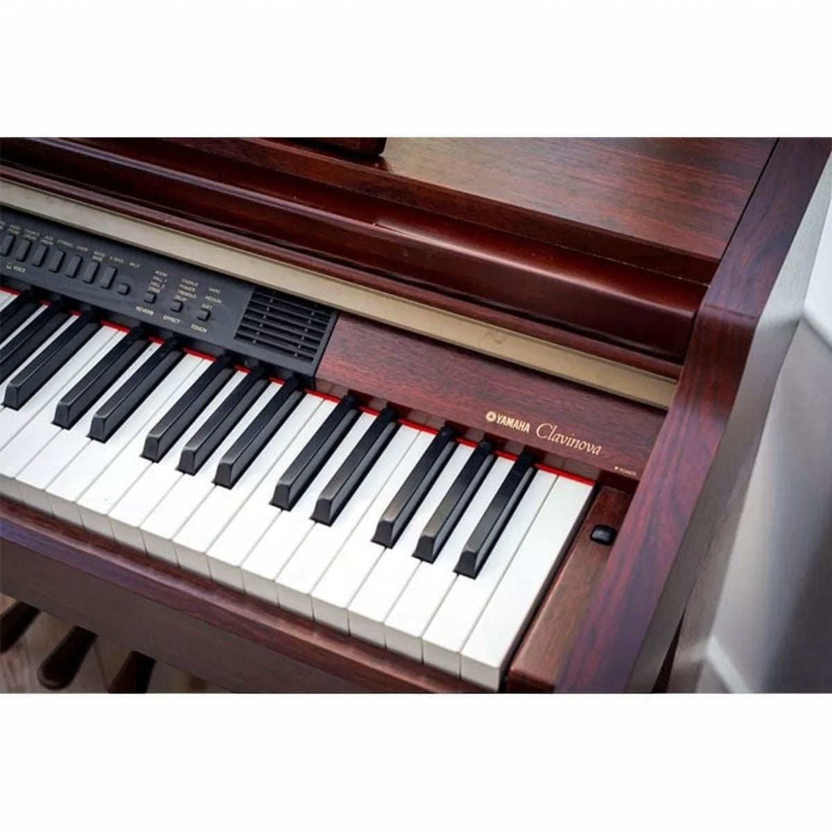 Đàn piano điện Yamaha CLP950 màu nâu gỗ sang trọng với bàn phím 88 phím tại TÂN NHẠC CỤ