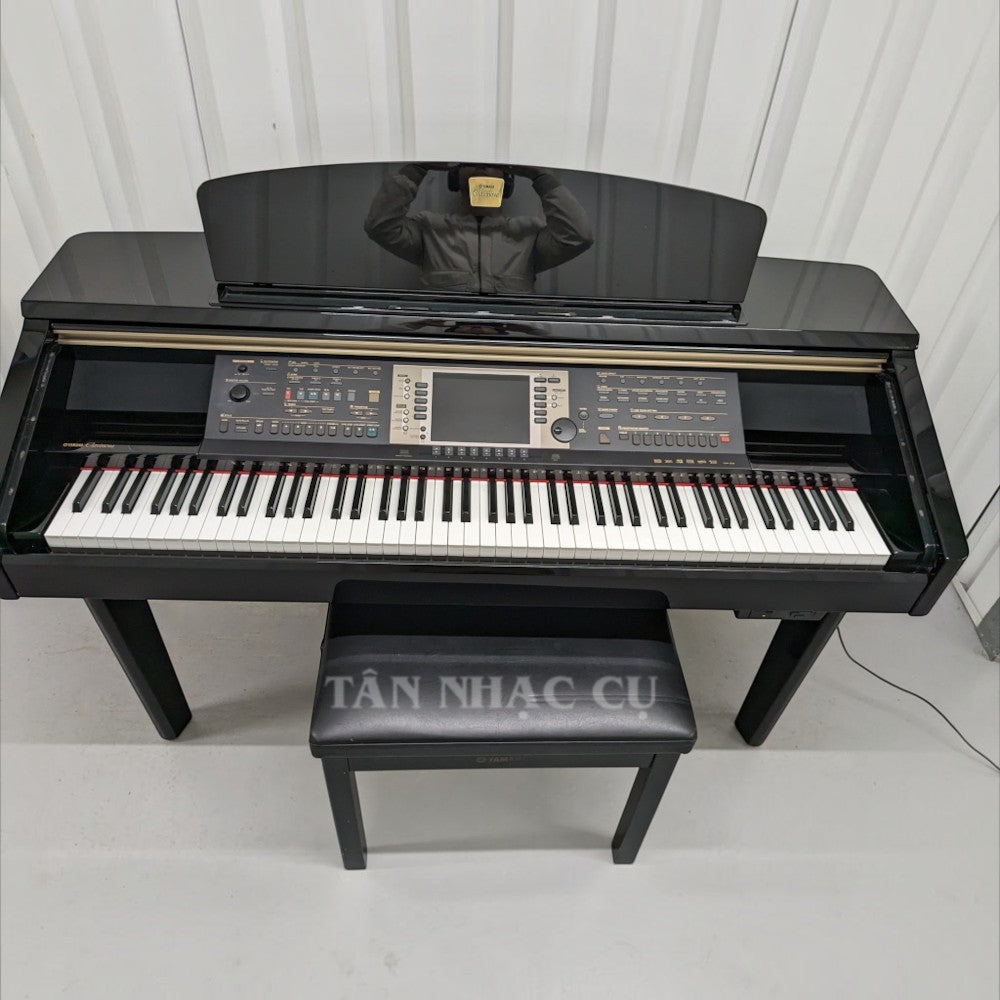 Đàn piano điện Yamaha CVP209PE màu đen bóng sang trọng với bàn phím GH và màn hình điều khiển tại TÂN NHẠC CỤ