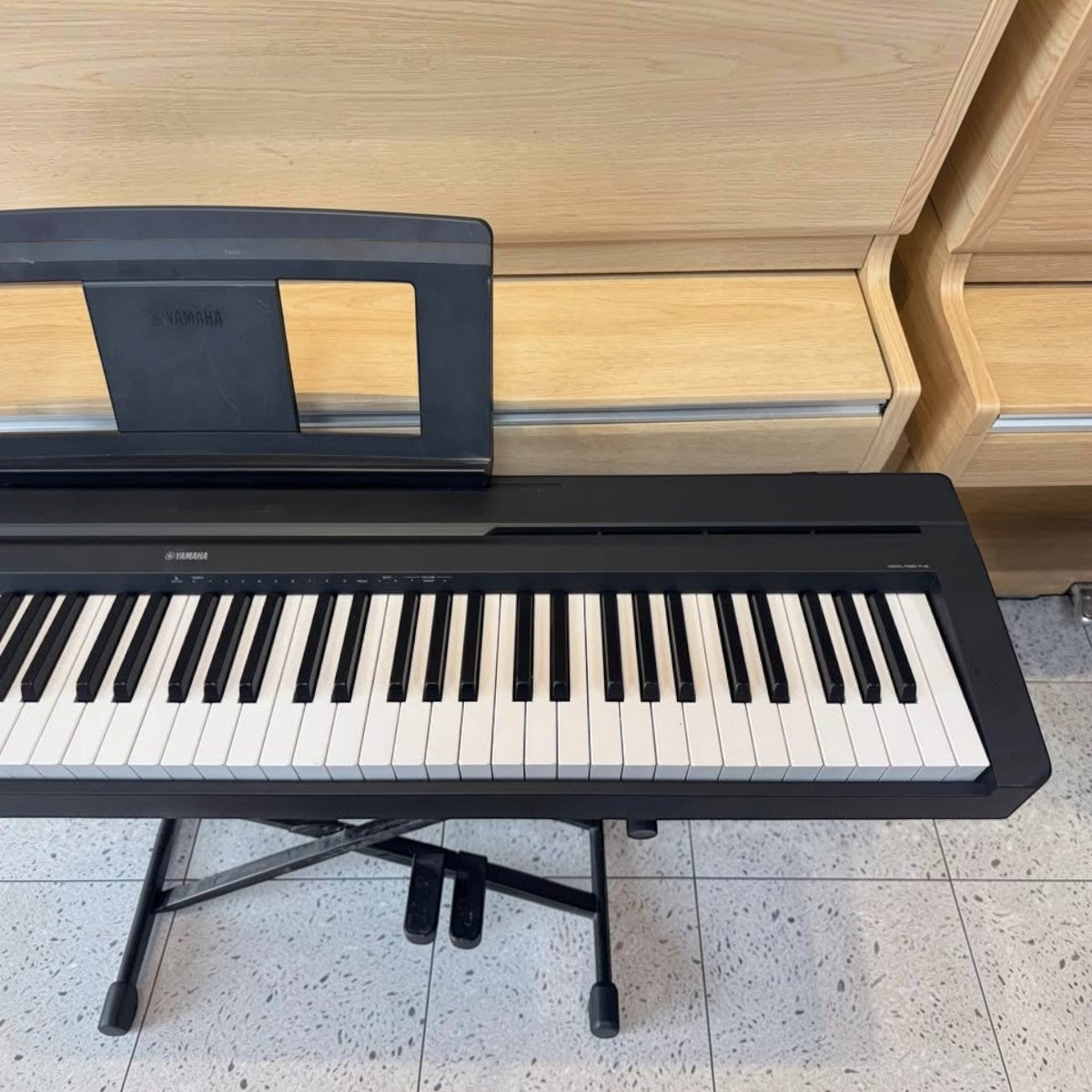 Đàn piano điện Yamaha P45 cũ màu đen, bàn phím 88 phím GHS, thiết kế gọn nhẹ tại Tân Nhạc Cụ