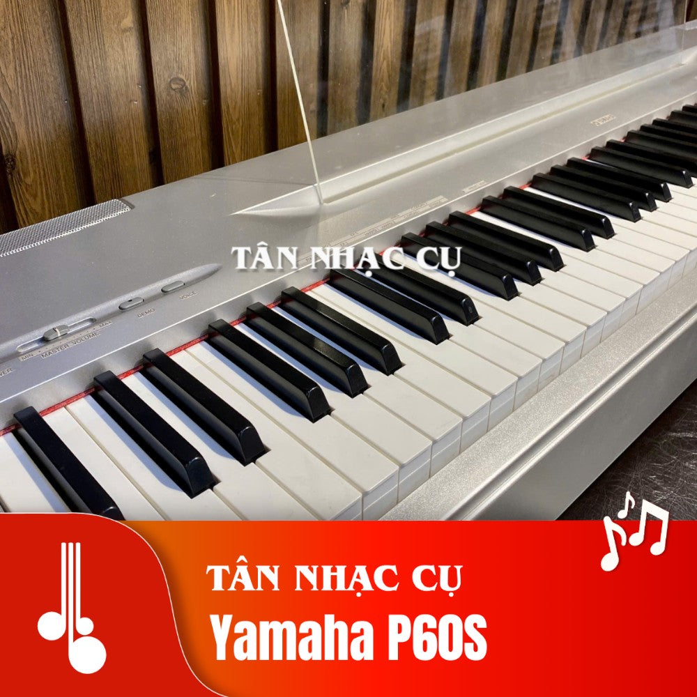 Đàn piano điện Yamaha P60S màu bạc tại Tân Nhạc Cụ với bàn phím 88 phím búa chia lực thiết kế gọn gàng