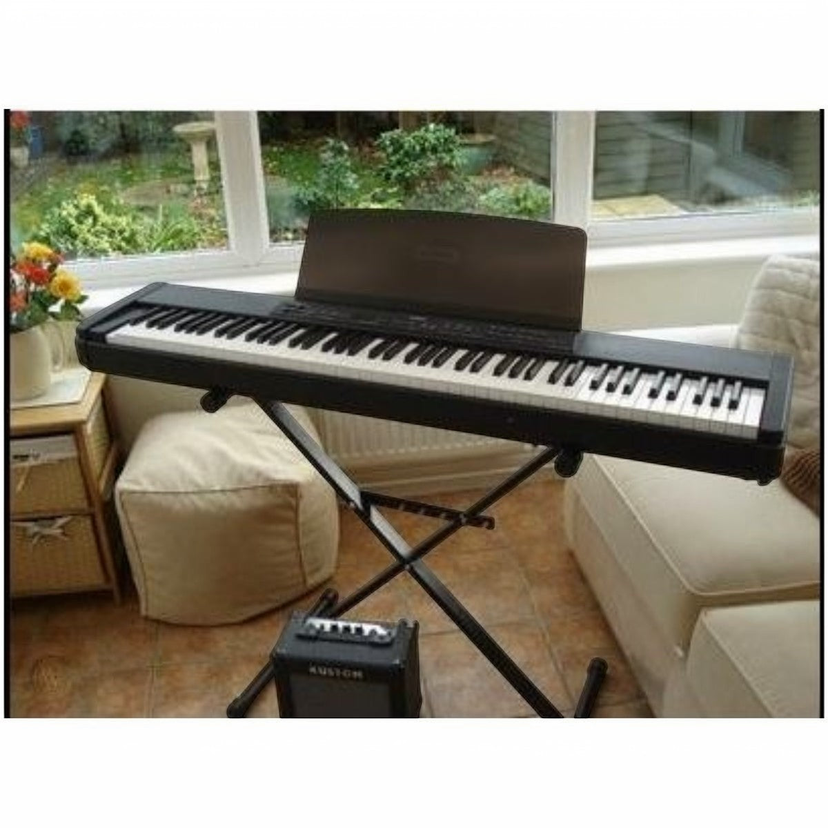 Đàn piano điện Yamaha P80 màu đen với bàn phím búa GH tại showroom TÂN NHẠC CỤ