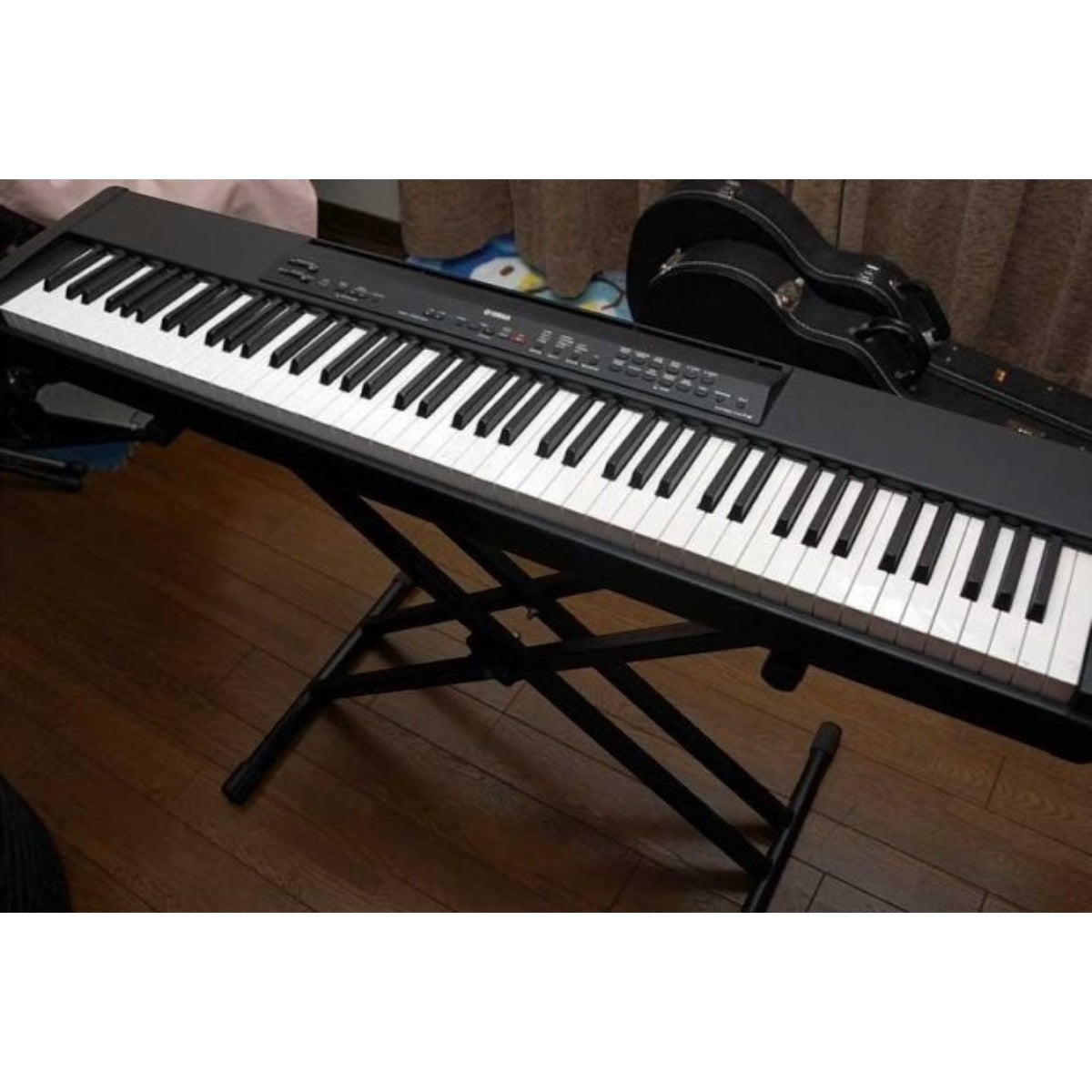 Đàn piano điện Yamaha P80 màu đen với bàn phím búa GH tại showroom TÂN NHẠC CỤ