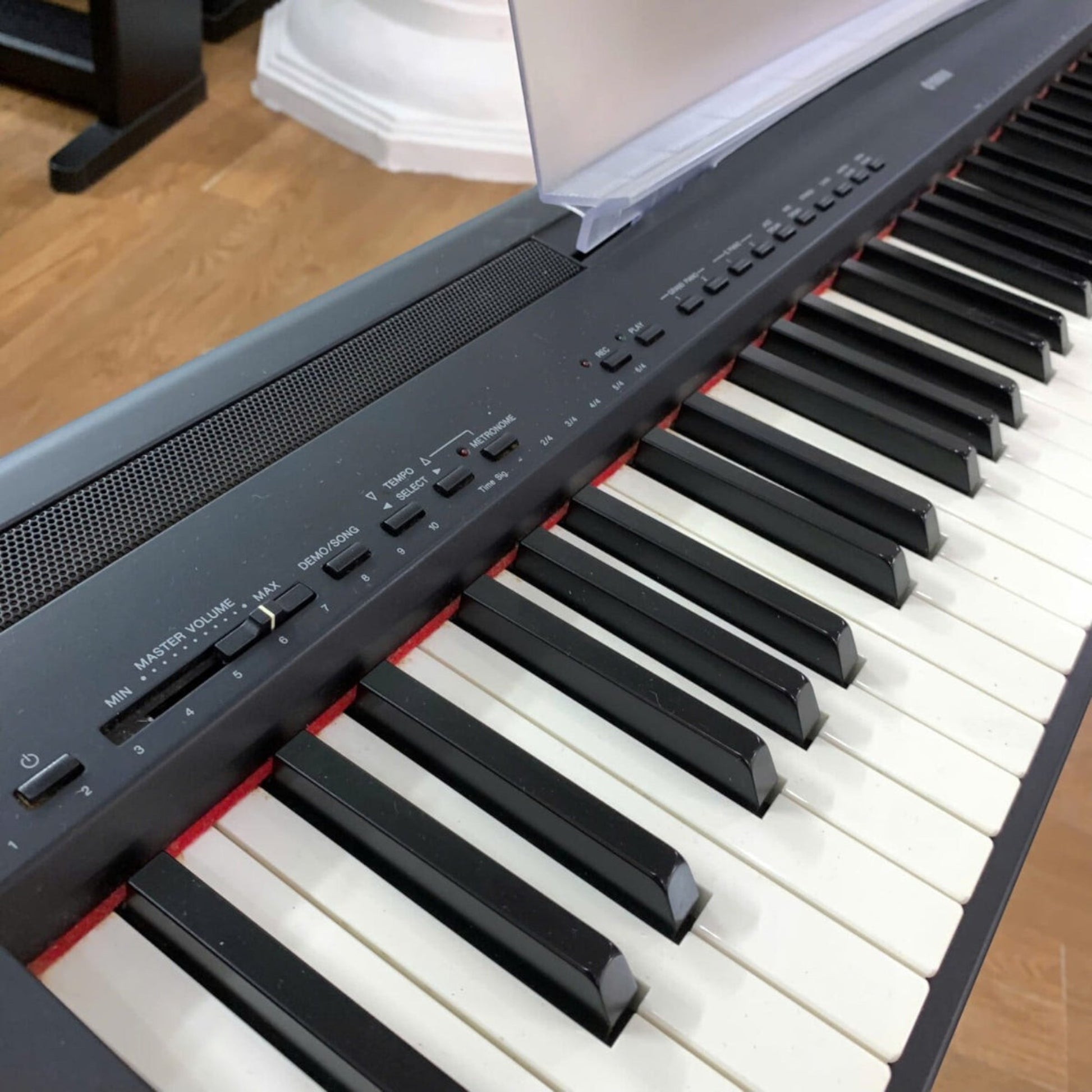 Đàn piano điện Yamaha P95 màu đen với bàn phím búa GHS tại TÂN NHẠC CỤ