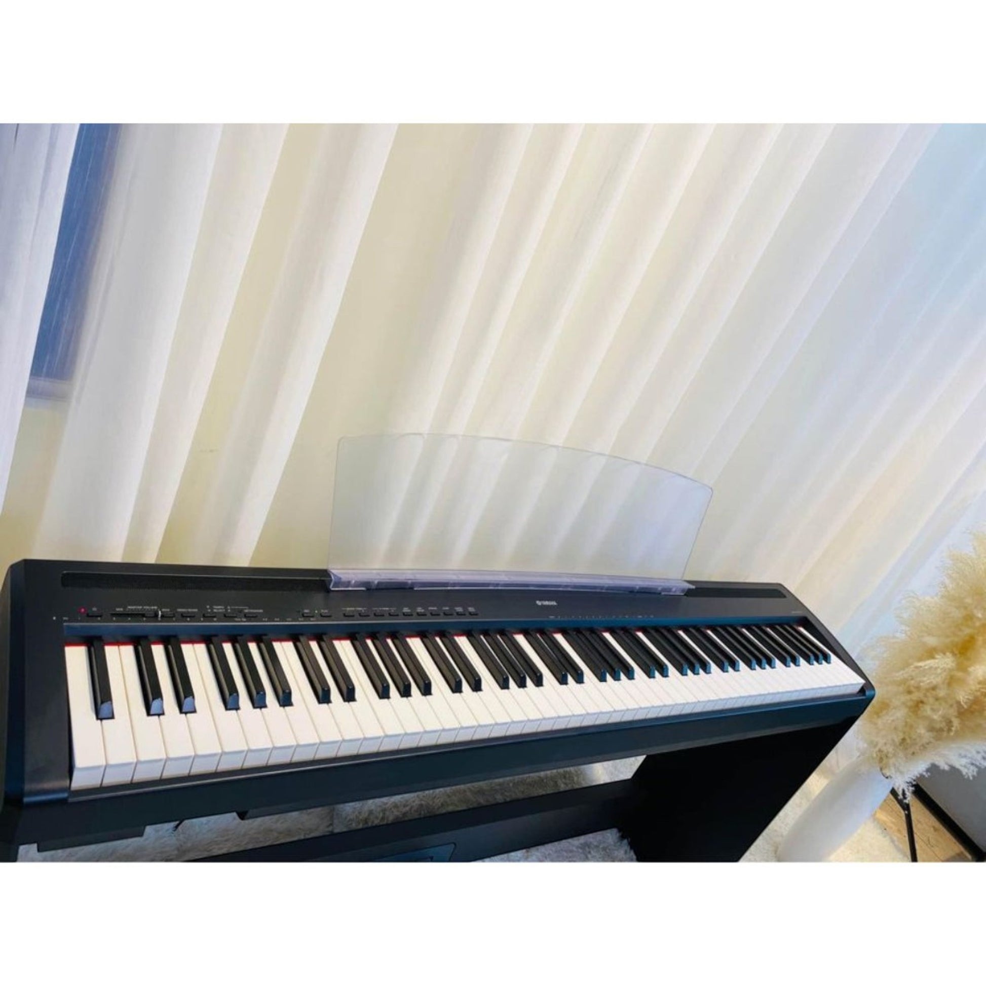 Đàn piano điện Yamaha P95 màu đen với bàn phím búa GHS 88 phím tại TÂN NHẠC CỤ