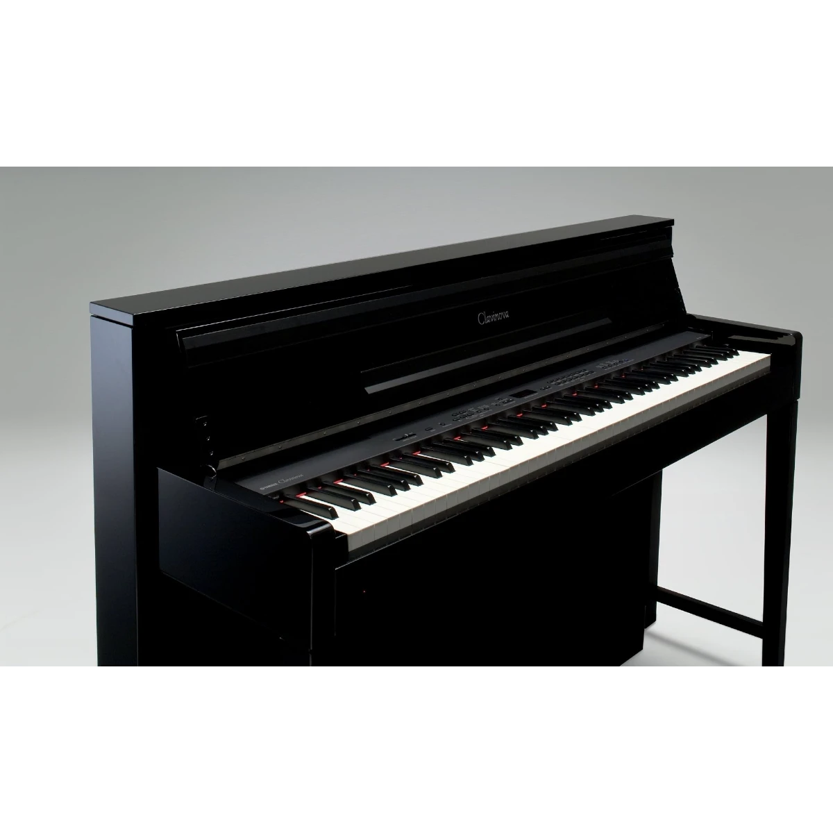 Đàn piano điện Yamaha SCLP-308 PE màu đen bóng sang trọng tại TÂN NHẠC CỤ với thiết kế dáng slimline tinh tế