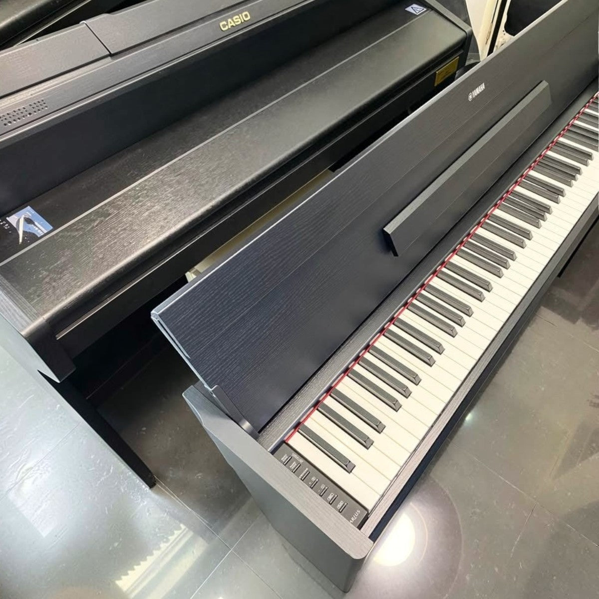 Đàn piano điện Yamaha YDP-S55 màu đen dáng slim mỏng gọn tại Tân Nhạc Cụ