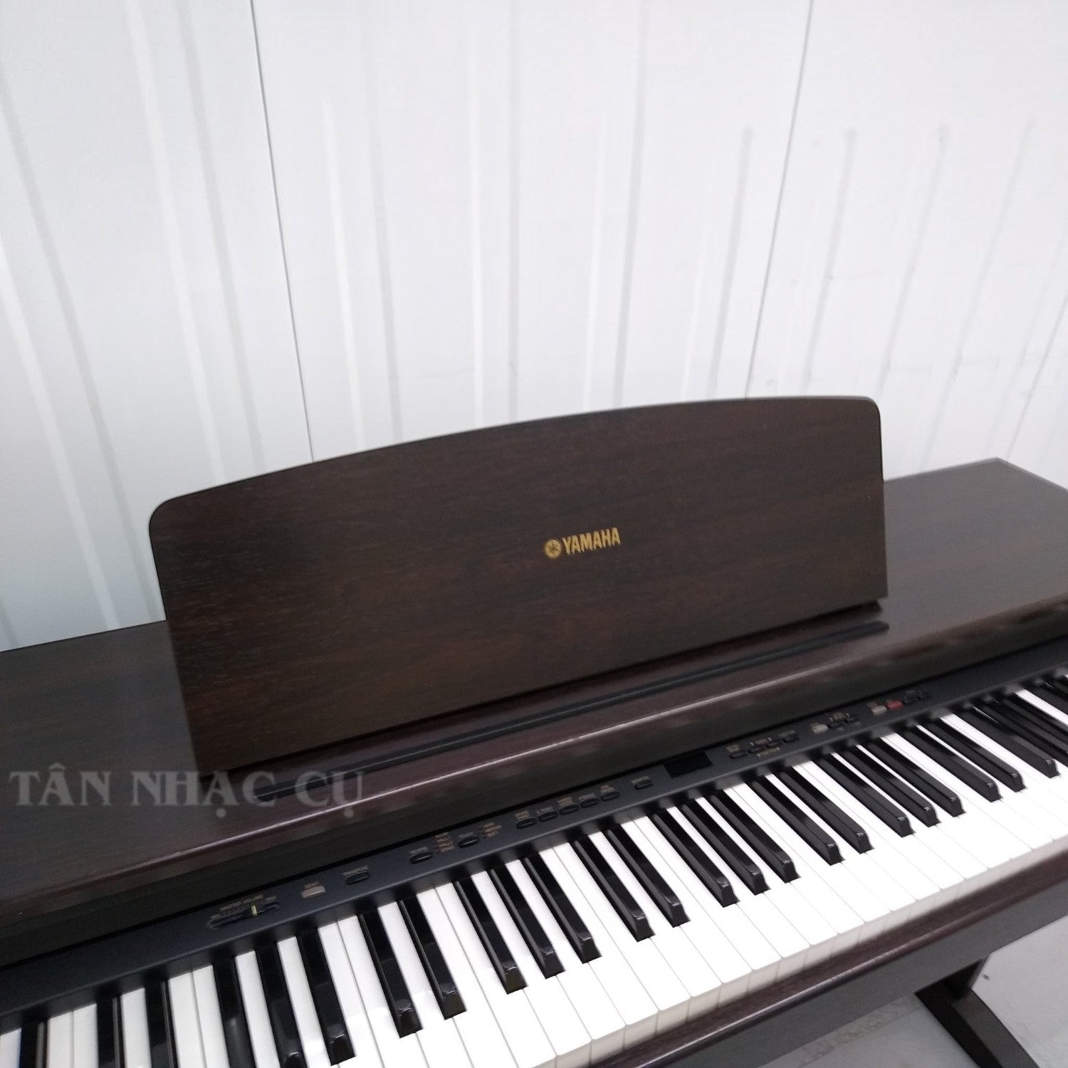 Đàn piano điện Yamaha YDP101 màu nâu gỗ sang trọng với 88 phím đàn tại TÂN NHẠC CỤ
