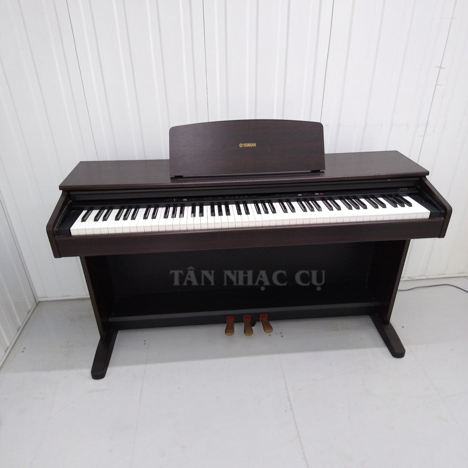 Đàn piano điện Yamaha YDP101 màu nâu gỗ sang trọng với 88 phím tại TÂN NHẠC CỤ