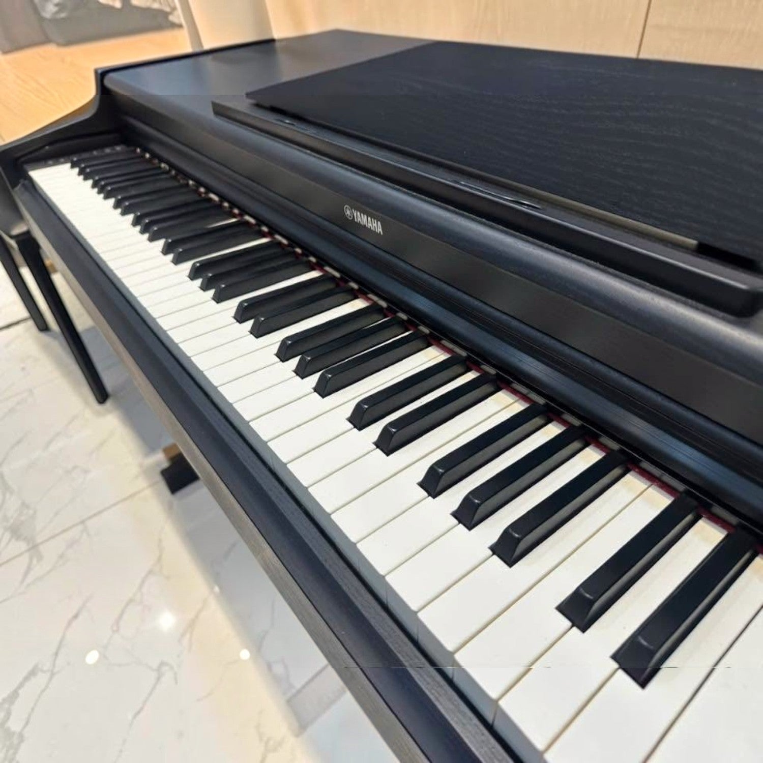 Đàn piano điện Yamaha YDP164 màu đen với bàn phím GH3 cao cấp tại TÂN NHẠC CỤ