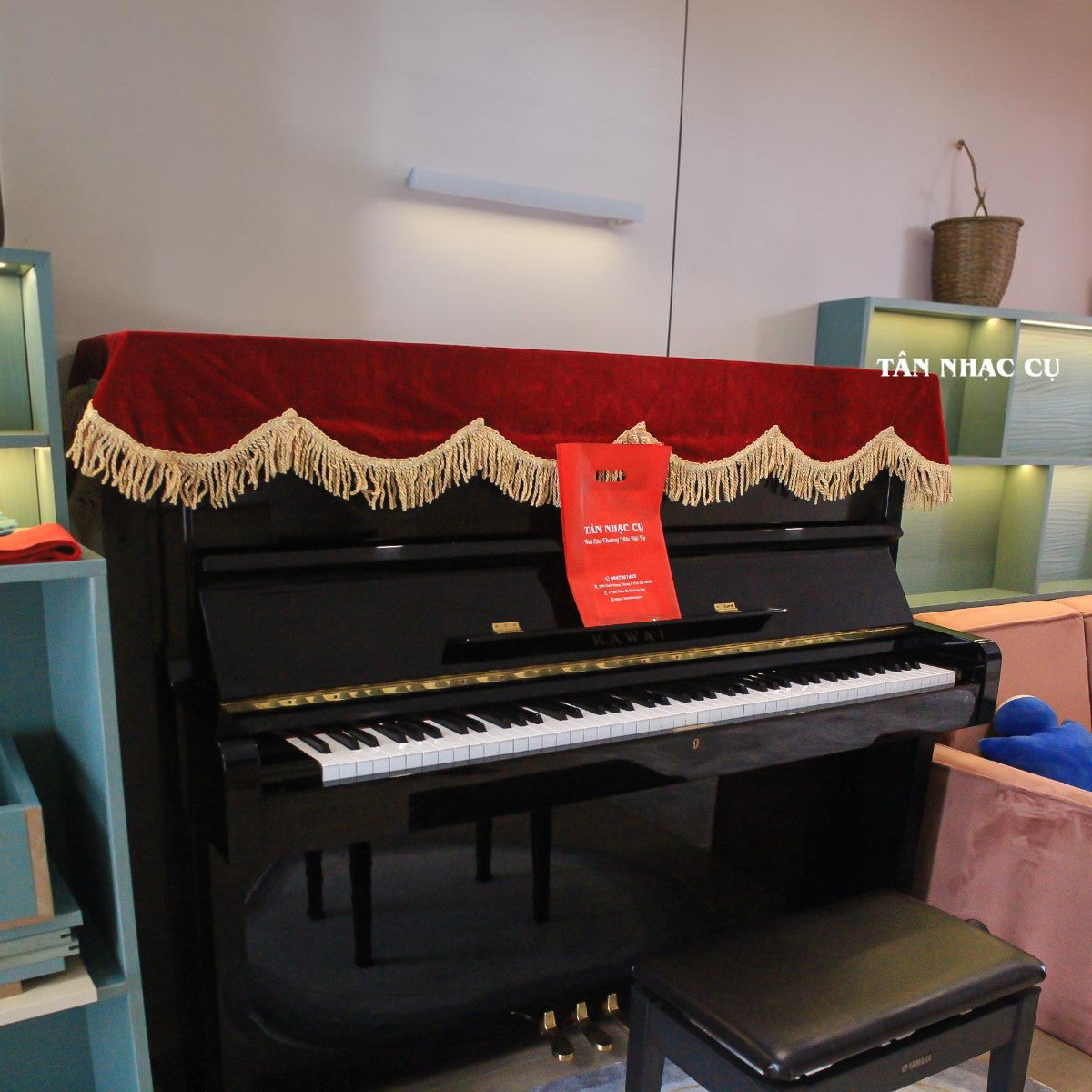 Đàn piano cơ upright Kawai KS3F màu đen bóng sang trọng tại cửa hàng TÂN NHẠC CỤ