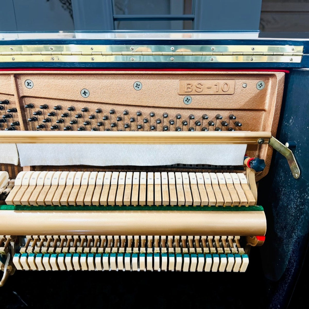 Bộ máy đàn piano cơ Kawai BS10 với khung gang đúc chắc chắn và búa đàn chất lượng tại Tân Nhạc Cụ