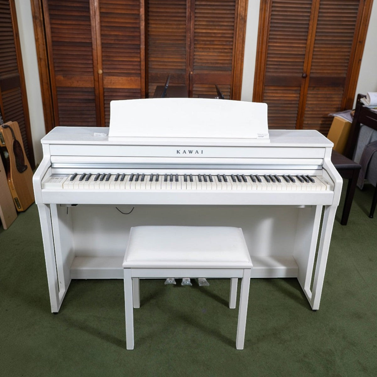 Đàn piano điện TÂN NHẠC CỤ Kawai CA59 màu trắng sang trọng với bàn phím gỗ Grand Feel Compact cao cấp