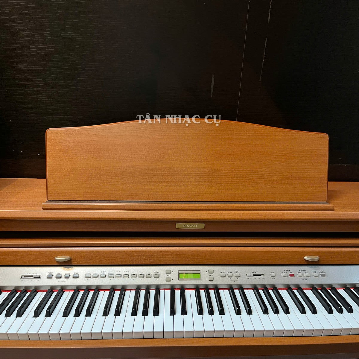 Đàn piano điện TÂN NHẠC CỤ Kawai CA71 với bàn phím gỗ AWA Grand PRO II và thiết kế dáng tủ màu gỗ sang trọng