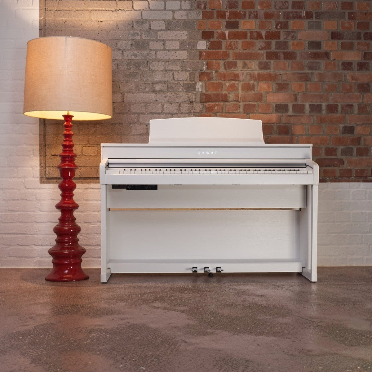 Đàn piano điện Kawai CA79 màu trắng sang trọng với bàn phím gỗ Grand Feel III tại showroom TÂN NHẠC CỤ