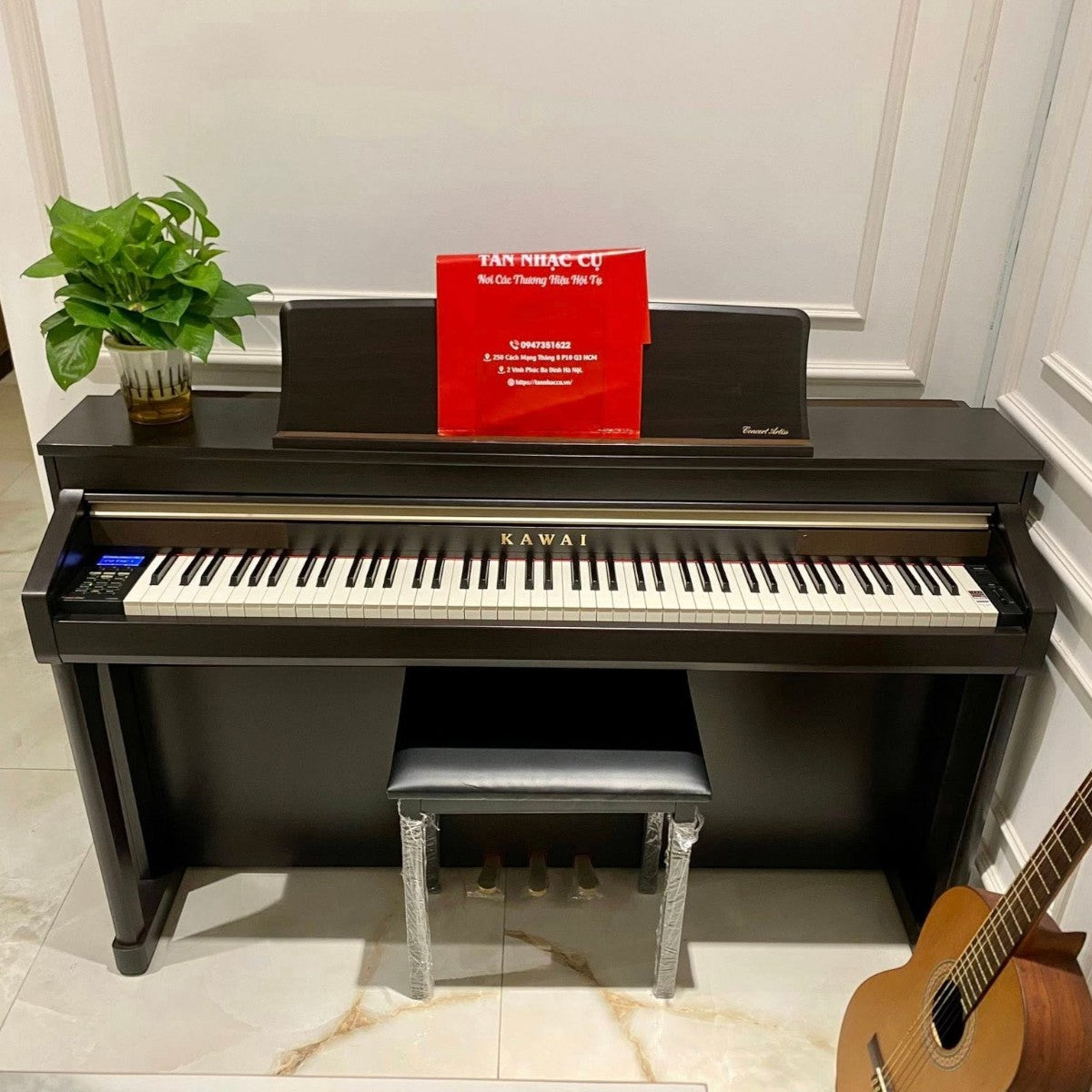 Đàn piano điện TÂN NHẠC CỤ Kawai CA9700GP màu đen sang trọng với bàn phím gỗ Grand Feel và ghế đàn đi kèm