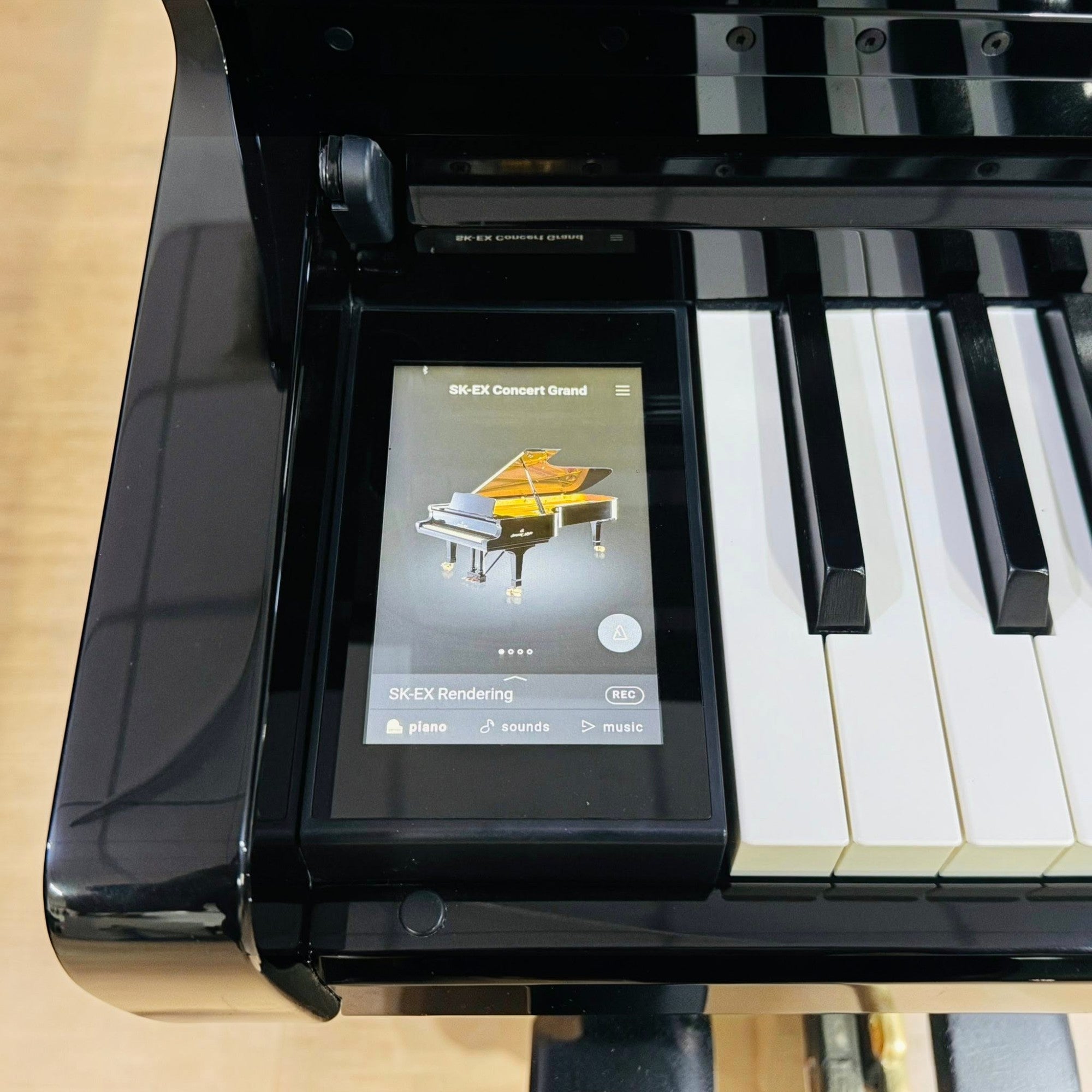 Màn hình cảm ứng LCD 5 inch trên đàn piano điện Kawai CA99 PE của TÂN NHẠC CỤ hiển thị giao diện SK-EX Rendering