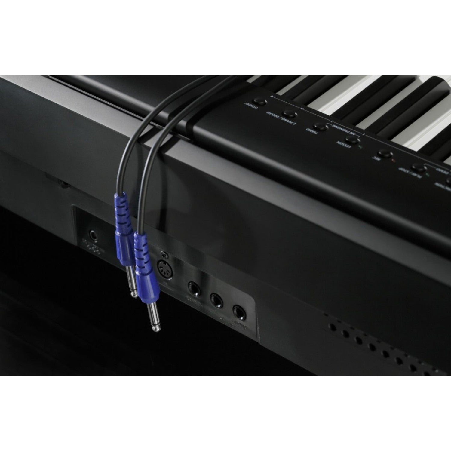 Cận cảnh cổng kết nối Line Out và giắc cắm trên đàn piano điện Kawai ES110 tại TÂN NHẠC CỤ