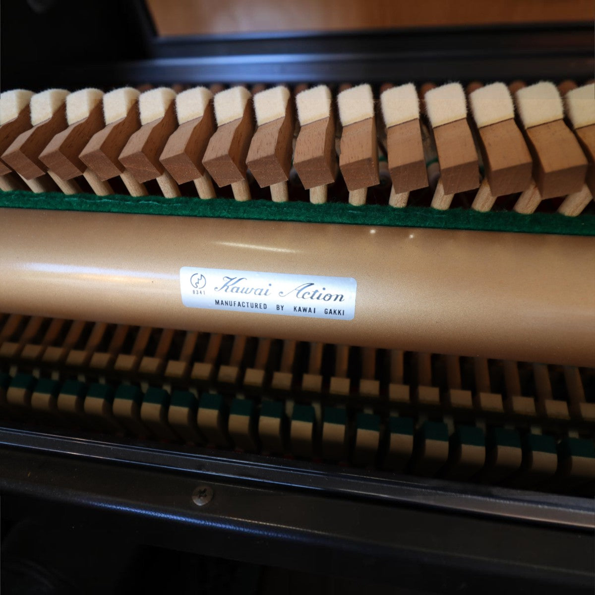 Bộ máy Millennium II Action với tem Kawai Action trên đàn piano cơ Kawai US55 tại TÂN NHẠC CỤ