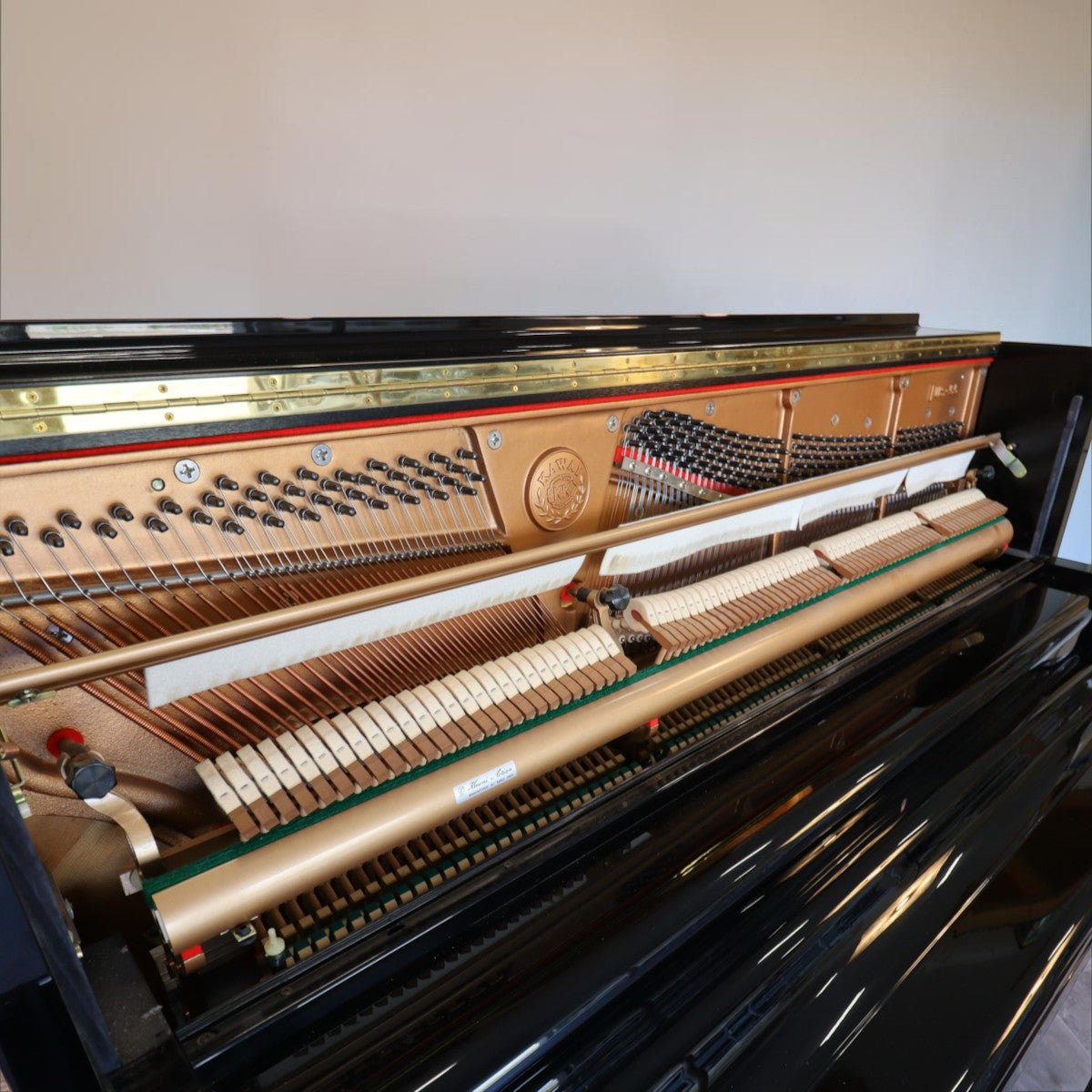 Bộ máy Millennium II Action bên trong đàn piano cơ Kawai US55 đen bóng tại TÂN NHẠC CỤ